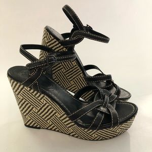 Vince Camuto Back & White Woven Strappy Sandals